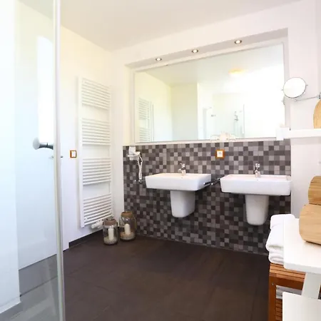 Vilm 2 Mit Traumhaften Ostseeblick